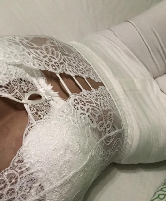 🌹 В Москве я живу уже несколько лет, и знаю все его тайны и уголки. 💋
У меня есть много возможностей, чтобы расслабиться и ублажить тебя по полной программе. Мои услуги включают классический секс, оральный секс, ролевые игры и многое другое. Ты можешь быть уверен, что со мной время проведете незабываемо. 💫
У меня есть отличные отзывы от моих клиентов, которые говорят о моей профессиональности и внимательности к деталям. 🌟 Доверься моим мягким рукам и я прокачаю тебя до самого небесного наслаждения. 🌈
Фото, которые ты видишь - настоящие и полностью отражают мою сексуальность и привлекательность. Я гарантирую, что ты не останешься равнодушным. 😉 Так что не стесняйся и позвони мне, чтобы попробовать настоящую страсть Москвы вместе со мной! 💋🔥 Астра